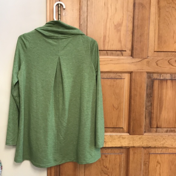 Logo by Lori Goldstein long sleeve olive green lounge wear top size small - Picture 3 of 3